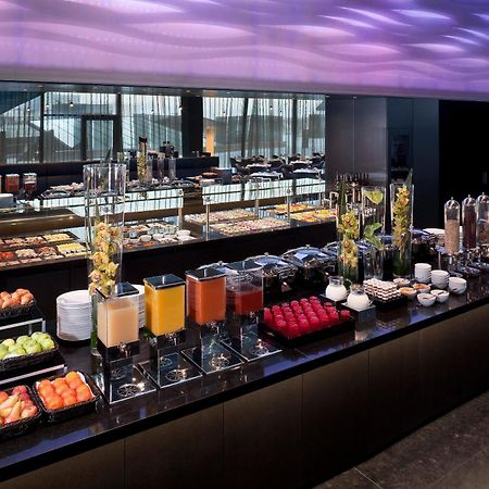 Hotel Melia Vienna Esterno foto The buffet at the lounge