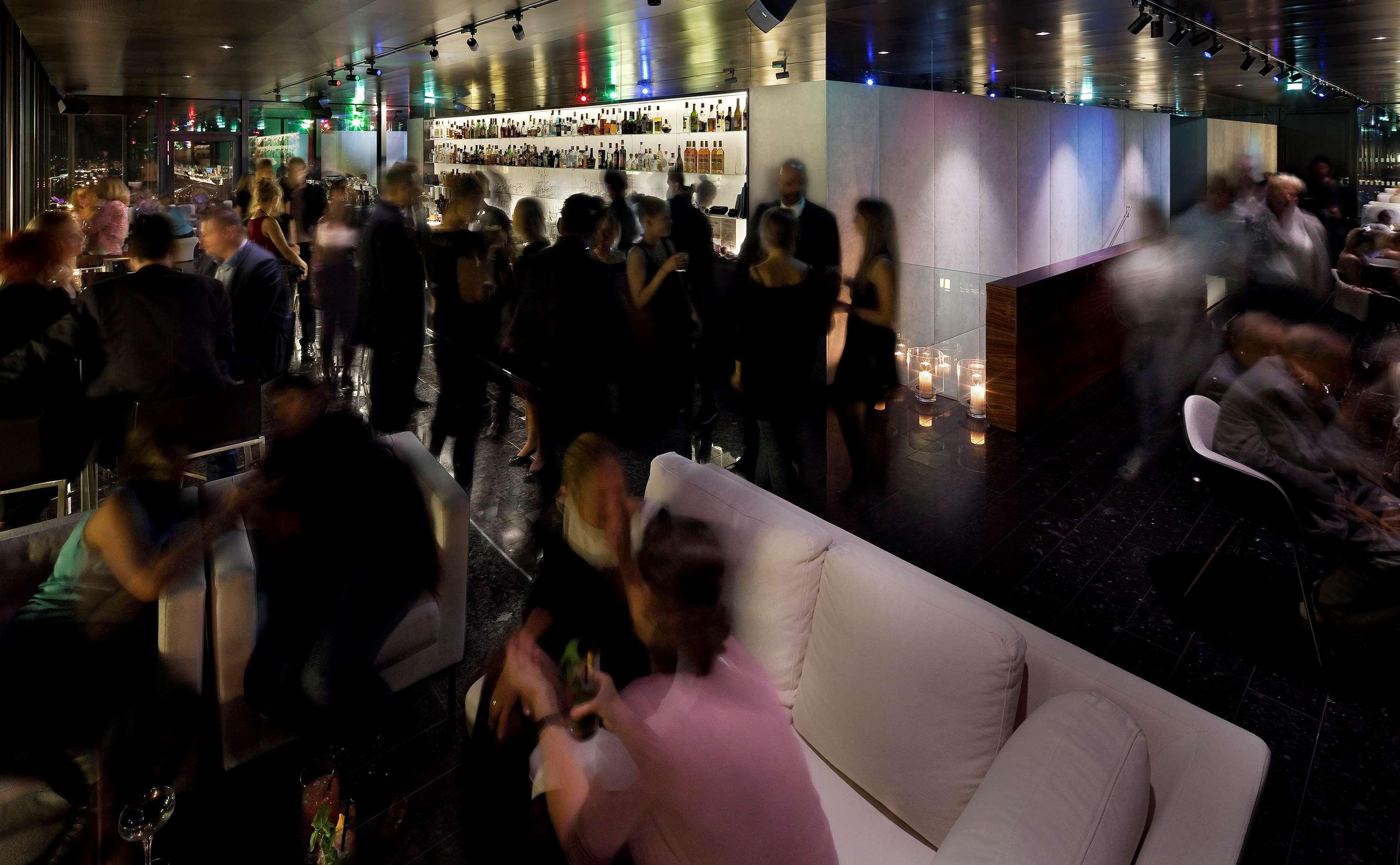 Hotel Melia Vienna Esterno foto The interior of the nightclub
