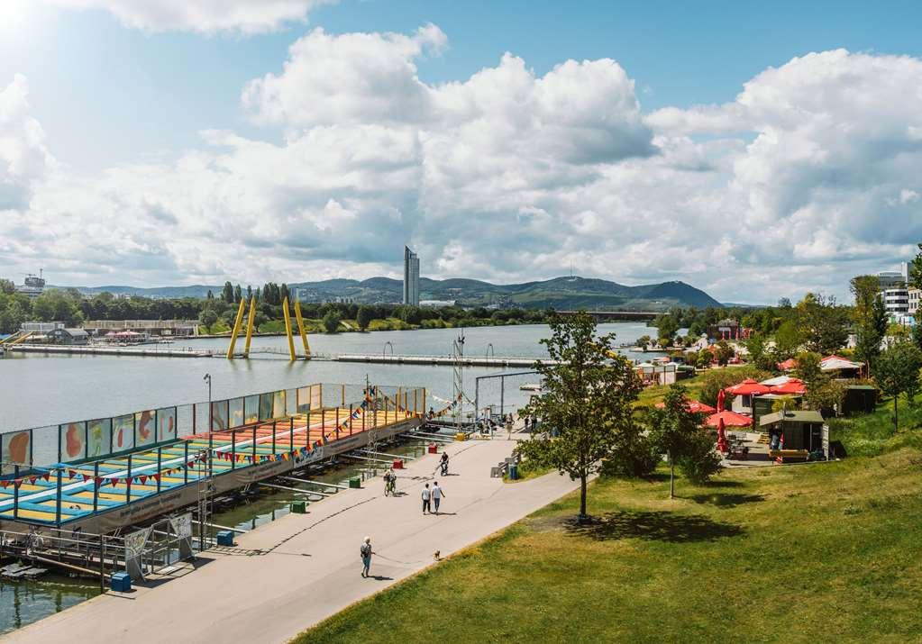 Hotel Melia Vienna Esterno foto The Rhine in Karlsruhe
